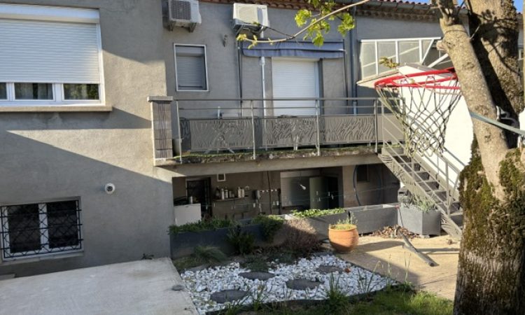 aiguefonde-maison-meublee-avec-garage-et-jardin-06a6c11942fb16.jpg