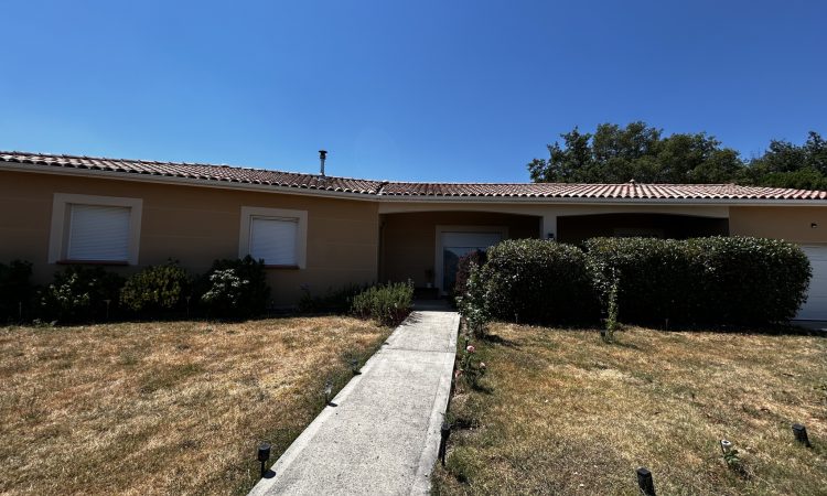 labruguiere-tres-belle-villa-de-plain-pied-avec-garage-et-jardin-06a6d636667970.jpg