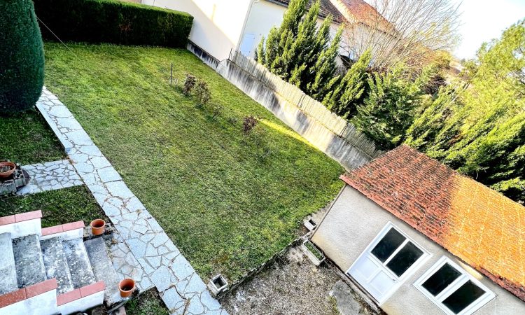 maison-4-chambres-jardin-garage-06a6d61d6abc1e.jpg