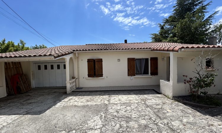 maison-de-plain-pied-4-chambres-garage-et-jardin-06a6d6276d41ec.jpg